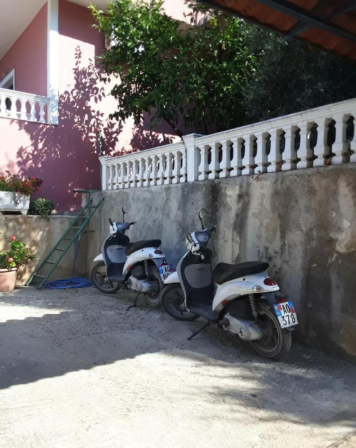 Vila Jakupi Sarande Bagian luar foto